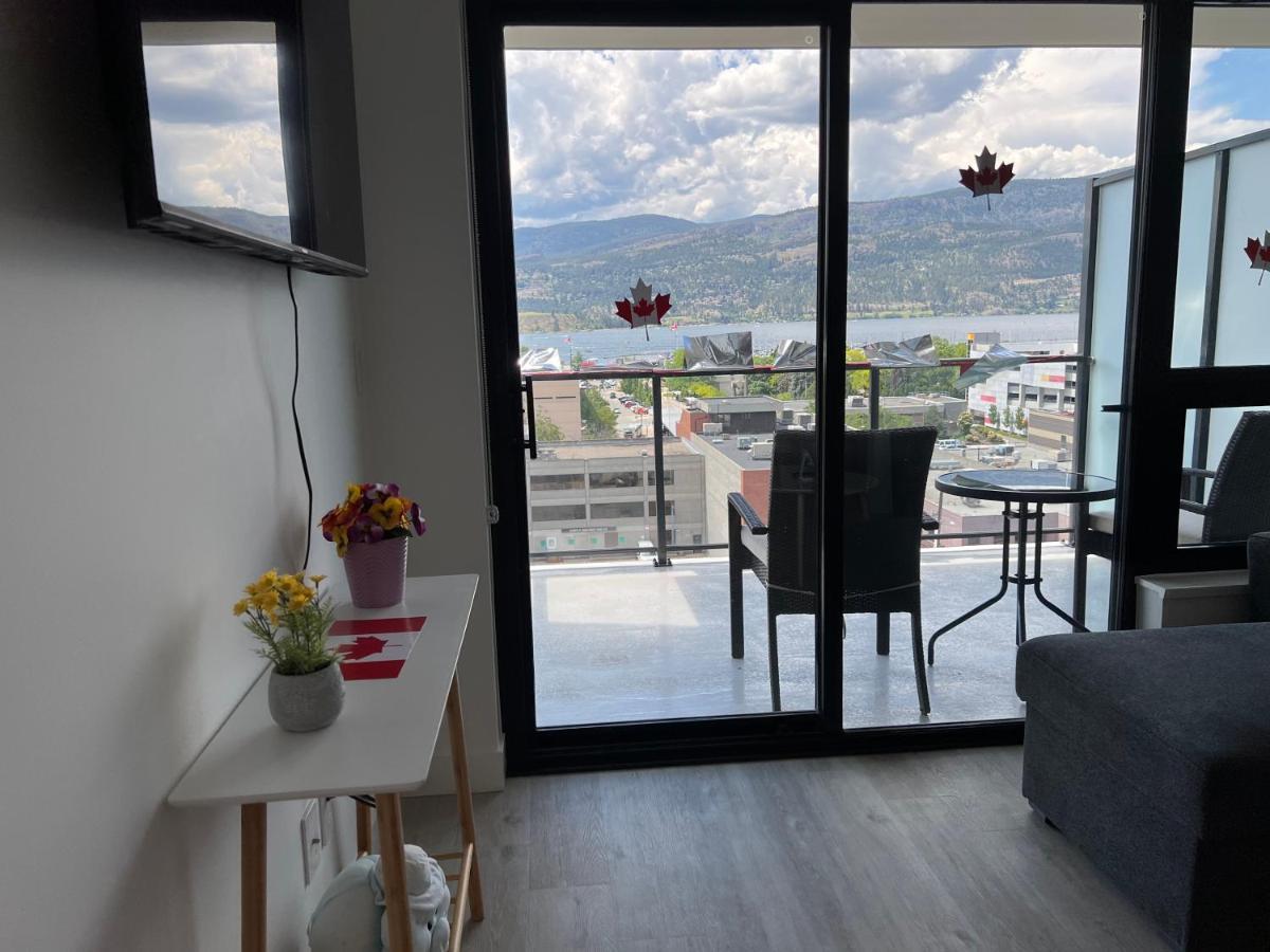 Amazing Brand New Lakeview Condo Downtown Kelowna Exterior photo