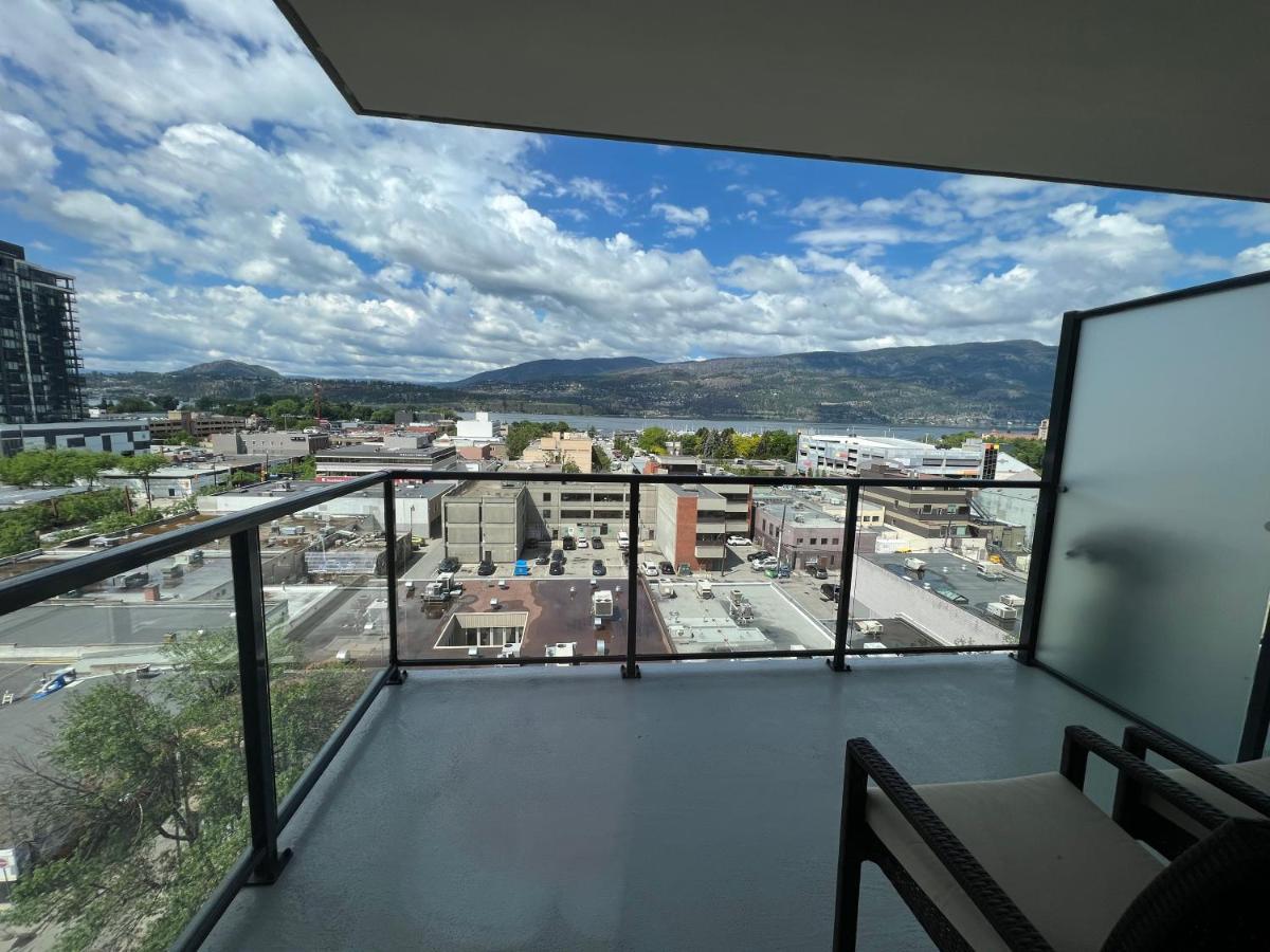 Amazing Brand New Lakeview Condo Downtown Kelowna Exterior photo